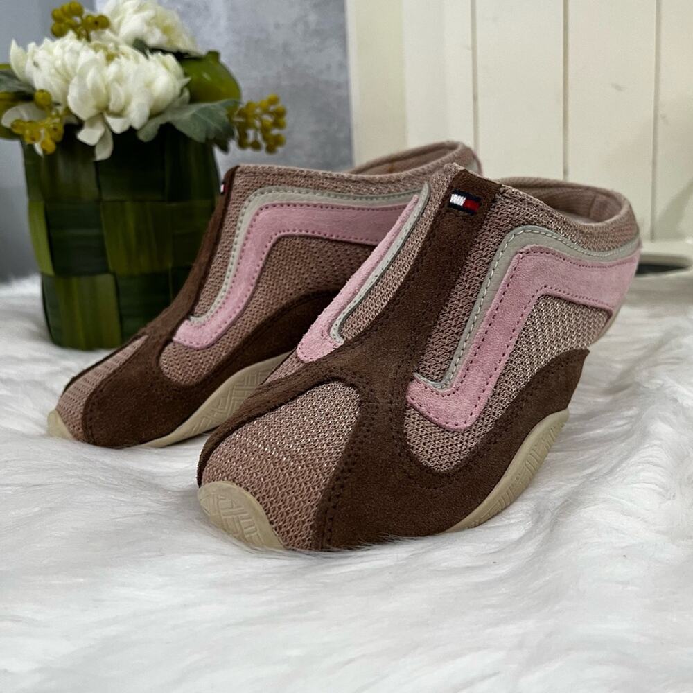 NEW Tommy Hilfiger Preppy Stripe Slip-on Mule Sneakers Suede Tan Pink Multi 5.5